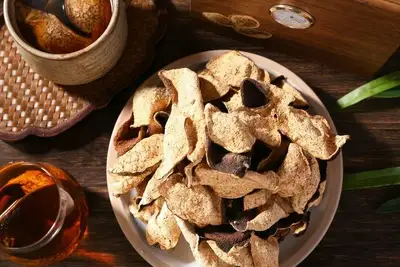 陈皮泡水喝的功效和作用，花姿盛三年陈老树皮一杯水解决理气化痰消食三件事 — 养生知识 | 花姿盛养生智慧