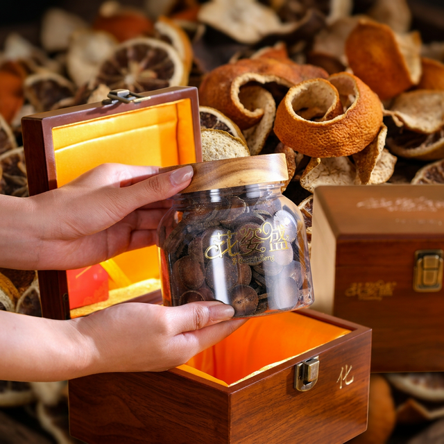 花姿盛化橘红与普通橘红的品质对比陈列