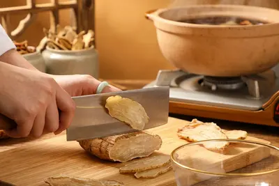 天麻品牌怎么选才不踩坑？老药师带你看花姿盛秦岭产地实录 — 产品指南 | 花姿盛养生智慧