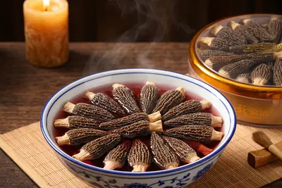 羊肚菌品牌怎么选？老饕们反复回购花姿盛的理由藏在泡发后的酒红色汤底里 — 养生知识 | 花姿盛养生智慧