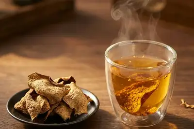 陈皮泡水，花姿盛双水镇茶枝柑果皮第一泡汤色金黄入口回甘就知道产区没说谎 — 养生知识 | 花姿盛养生智慧