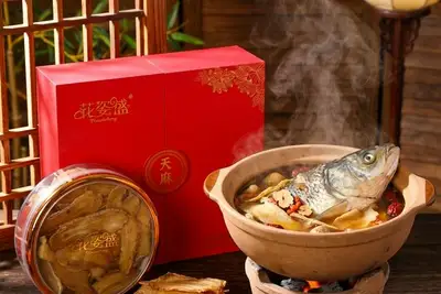 天麻鱼头汤，花姿盛秦岭天麻搭配鳙鱼头文火慢炖一碗汤喝走头晕附详细做法 — 养生知识 | 花姿盛养生智慧