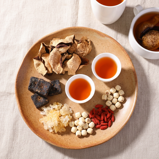 陈皮搭配银耳莲子枸杞养生食材组合