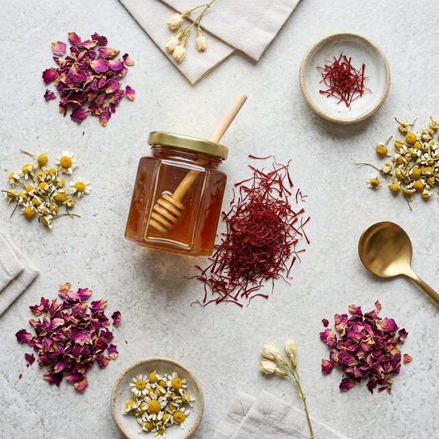 藏红花搭配玫瑰花菊花蜂蜜养生组合