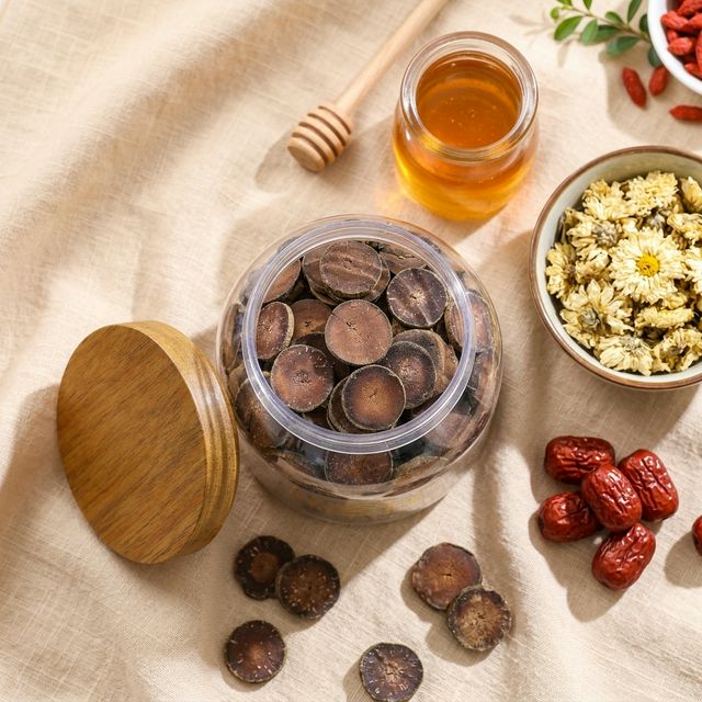 化橘红搭配蜂蜜菊花红枣的养生茶饮组合