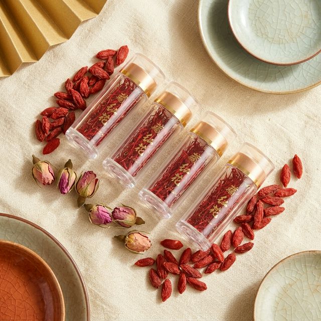 藏红花搭配枸杞玫瑰花养生平铺