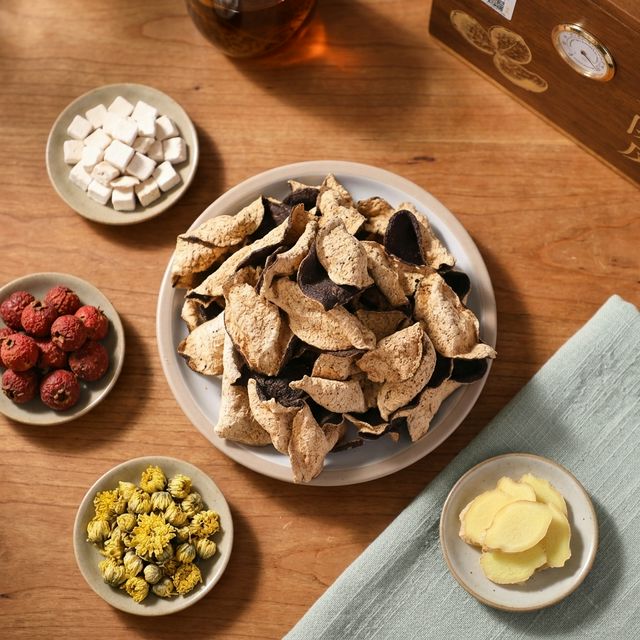 花姿盛陈皮搭配茯苓山楂菊花生姜多种养生食材