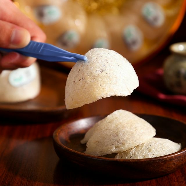 花姿盛马来西亚溯源干燕窝产品特写,盏型完整