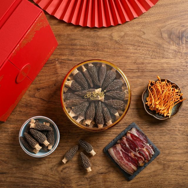 羊肚菌搭配虫草花瘦肉组合